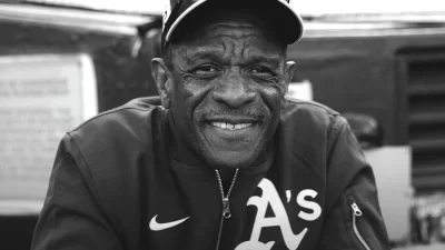 Fallece Rickey Henderson, líder histórico en bases robadas de la MLB