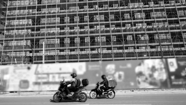 ¿El dinero de las mafias está construyendo rascacielos en Tirana?