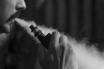 Los vapeadores pueden ayudar a dejar de fumar, confirman 88 estudios de EE.UU, Italia y Reino Unido