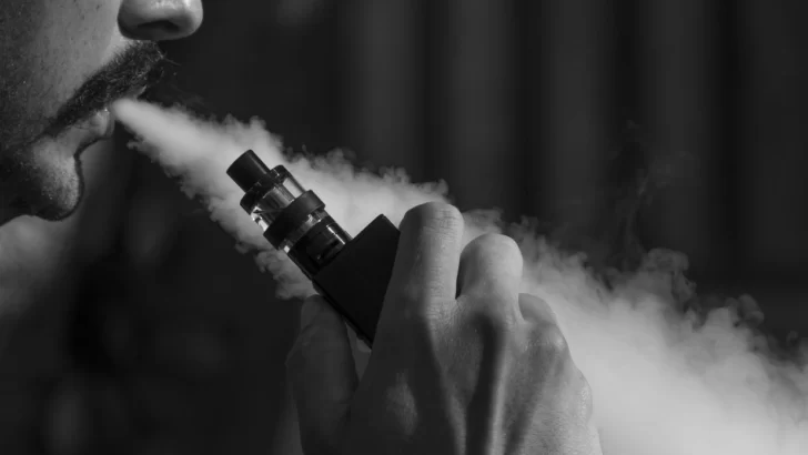 Los vapeadores pueden ayudar a dejar de fumar, confirman 88 estudios de EE.UU, Italia y Reino Unido