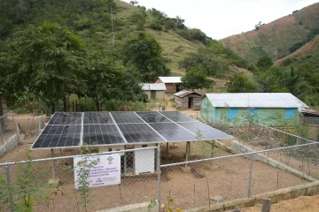 Benefician a 42 hogares con electrificación solar en Elías Piña