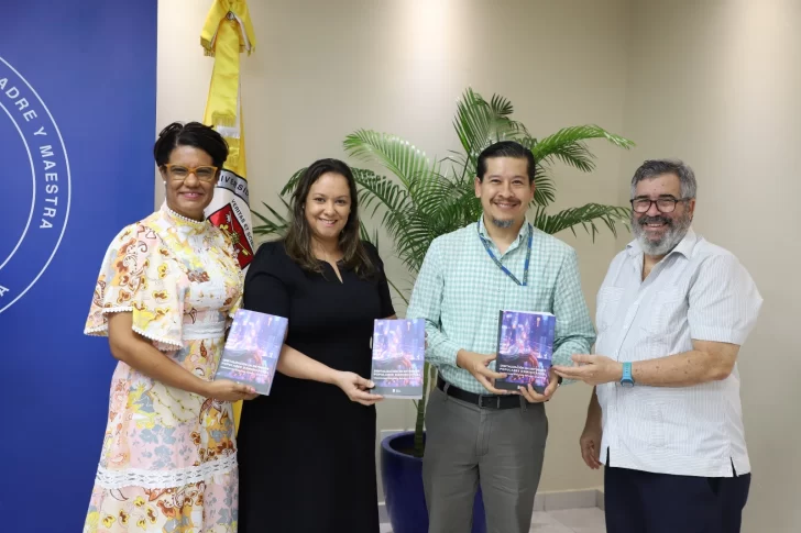 Presentan libro sobre digitalización en entornos populares dominicanos en la PUCMM