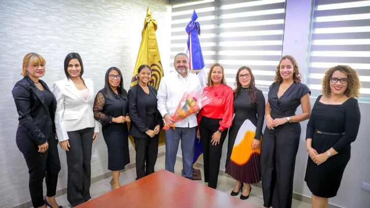 JCE recibe representantes del Colectivo Femenino Internacional para la Democracia