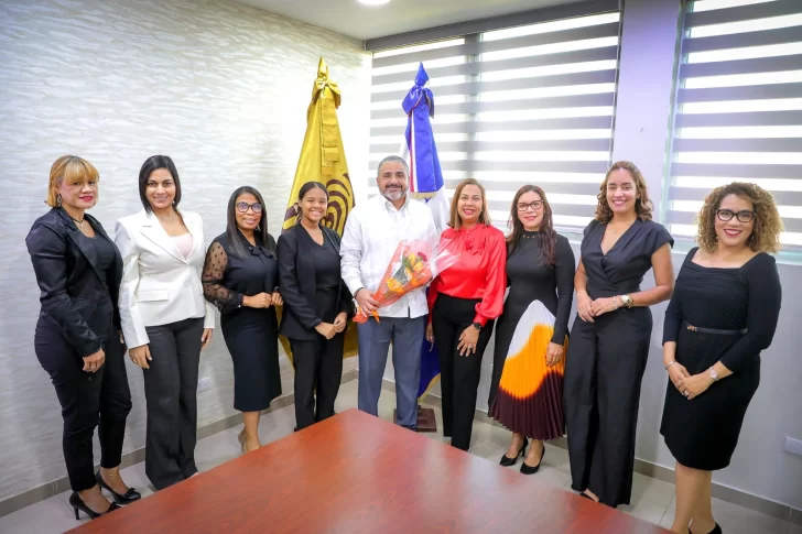 JCE recibe representantes del Colectivo Femenino Internacional para la Democracia