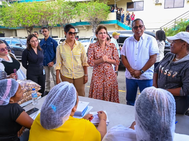 Comedores Económicos distribuyen más de 32 mil raciones alimenticias