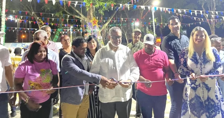 Entregan parque remozado en Cancino
