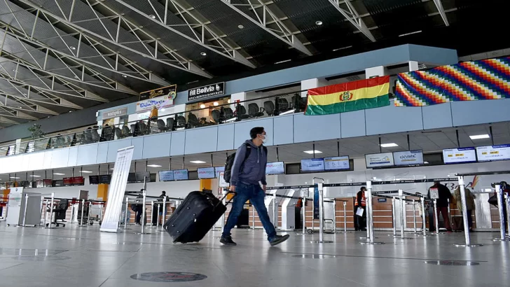 Aerolíneas en Bolivia implementan estrategias para adaptarse a la escasez de divisas Aerolíneas en Bolivia implementan estrategias para adaptarse a la escasez de divisas