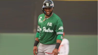 Estrellas a semifinal; Licey vence Leones y Gigantes a Águilas