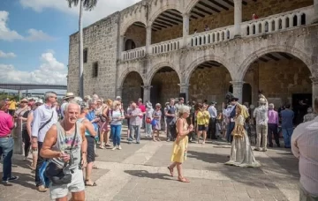 Política, cambio climático y precios de los combustibles desafiarán al turismo en 2025