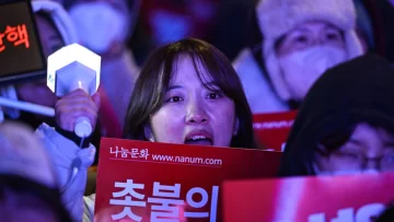 En Corea del Sur, el depuesto presidente Yoon Suk-yeol guarda silencio ante la justicia