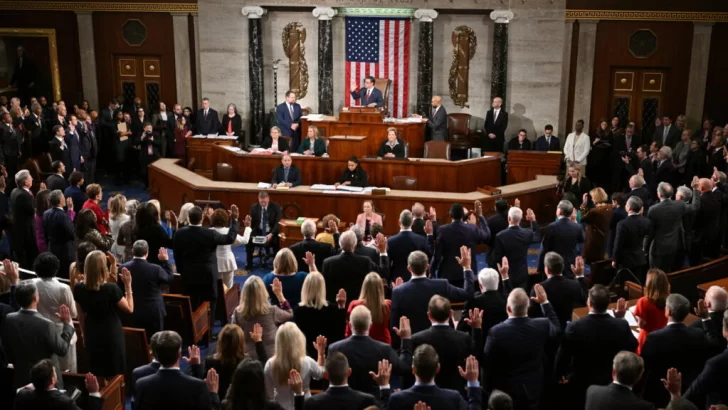 El Congreso de Estados Unidos aprueba proyecto de ley sobre detención de inmigrantes