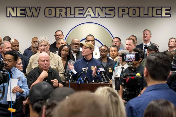 FBI investiga atropello en Nueva Orleans como ataque terrorista y busca a más implicados