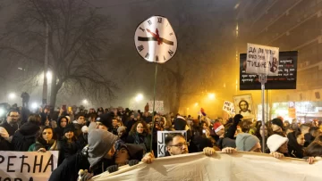 En Serbia, un viento de revuelta amenaza al régimen