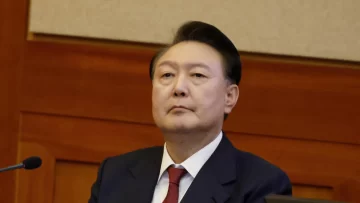 Suspendido de sus funciones, el Presidente Yoon Suk-yeol es inculpado por 'insurrección'