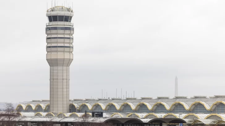 Aviación de EEUU restringe el vuelo de helicópteros cerca del aeropuerto de Washington