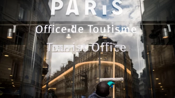 La última Oficina de Turismo de París cierra sus puertas, ahora todo será digital