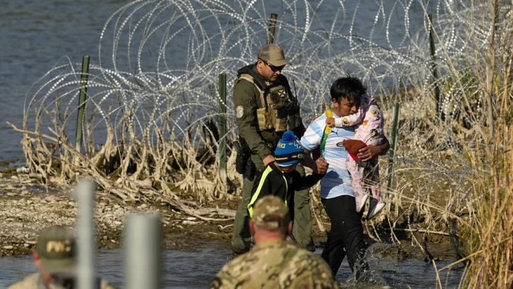 Nuevo zar de la frontera anuncia arrestos masivos de migrantes tras investidura de Trump