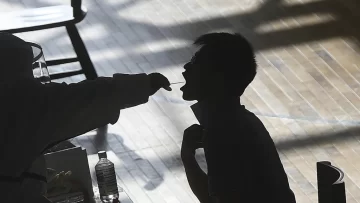 Cinco años después del anuncio de la primera muerte por Covid-19 en Wuhan, el estigma persiste Cinco años después del anuncio de la primera muerte por Covid-19 en Wuhan, el estigma persiste