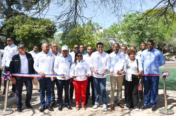 Turismo entrega renovado balneario Boca de Cachón en Jimaní