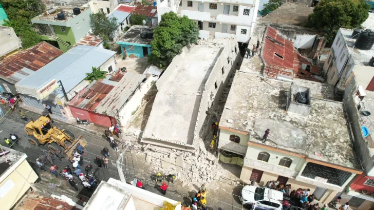 Dos haitianos muertos y tres heridos dejó derrumbe en edificación en construcción