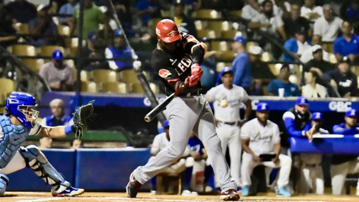 Leones azotan a los Tigres y Águilas doblegan a las Estrellas