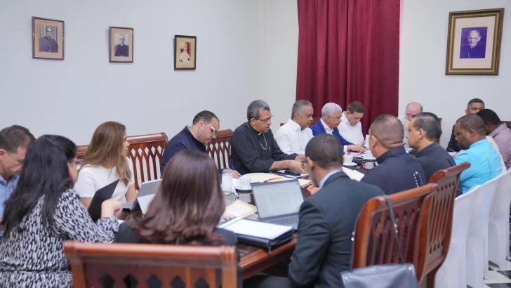 Revisarán normas de reasentamiento para asegurar beneficios a comunidades mineras Revisarán normas de reasentamiento para asegurar beneficios a comunidades mineras