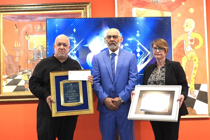 Entrega-del-Premio-Nacional-de-Artes-Visuales-2024-al-artista-Manuel-Montilla-728x485