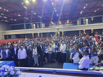 Instituto José Francisco Peña Gómez celebra graduación de 788 estudiantes