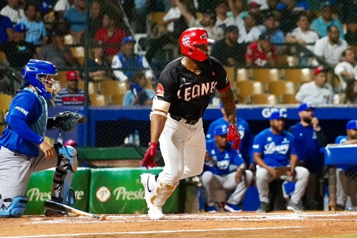 Jean Segura remolca 2 carreras y Leones empatan la final con Tigres