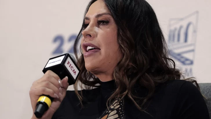 Karla Sofía Gascón: “La vida es como el fútbol: goles, penaltis, gloria, rechazos, bulos y renacimiento Karla Sofía Gascón: “La vida es como el fútbol: goles, penaltis, gloria, rechazos, bulos y renacimiento