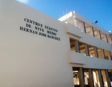 De nuevo, estudiantes y maestros resultan intoxicados con pesticida en escuela cercana a finca