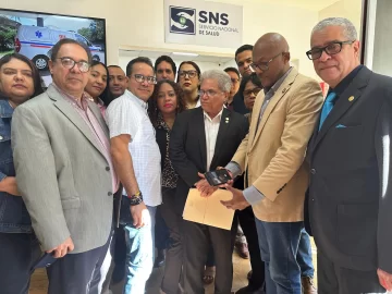 CMD ocupa instalaciones del Servicio Nacional de Salud y anuncia huelga de hambre
