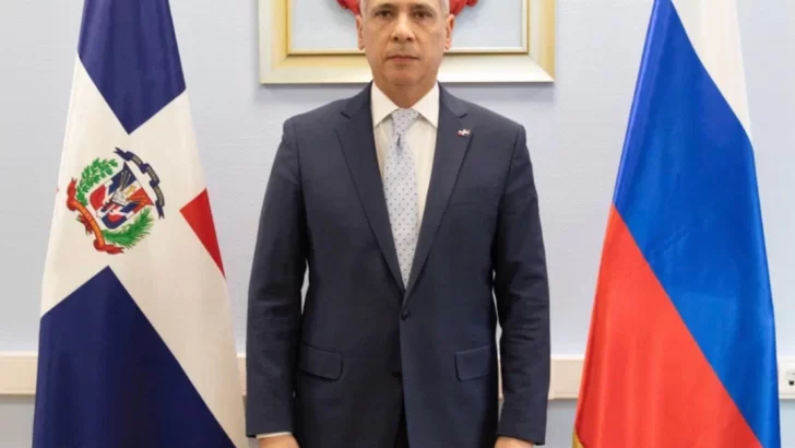 Abinader designa a Alejandro Arias Zarzuela como embajador en Tayikistán