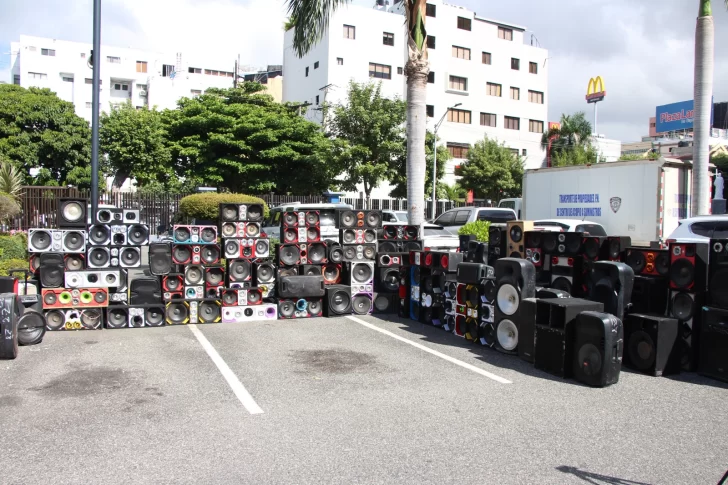 Autoridades confiscan 206 bocinas por contaminación sónica