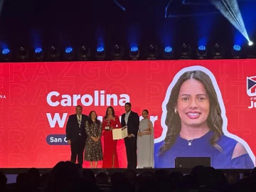 Carolina Wegmuler del PLD gana Premio Nacional de la Juventud