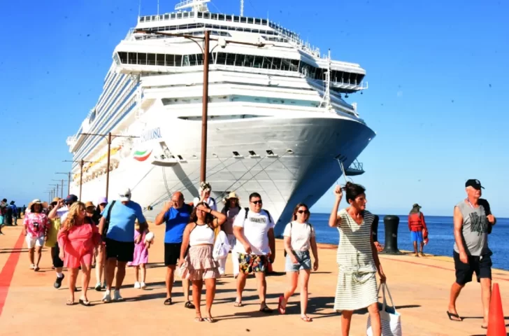 Llegó a Cabo Rojo el tercer crucero de este año