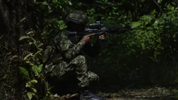 Colombia pasa a ofensiva contra el ELN por violencia en el Catatumbo y reactiva órdenes de arresto