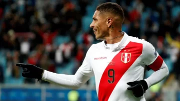 Paolo Guerrero anuncia su retiro de la selección de Perú