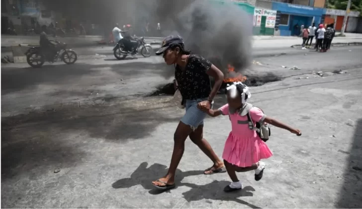 ONG alerta sobre el futuro de 'una generación de niños criados en medio del caos' en Haití