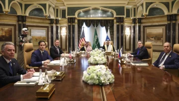 Estados Unidos y Rusia inician conversaciones en Arabia Saudita para ‘restablecer’ relaciones