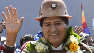 Bolivia: Evo Morales insiste en ser candidato presidencial y se postula al margen del MAS