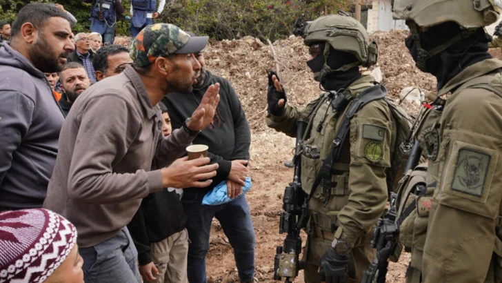 Israel despliega tanques en Cisjordania y anuncia presencia prolongada durante 2025