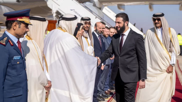 El presidente interino sirio llega a Arabia Saudita en su primera visita al extranjero