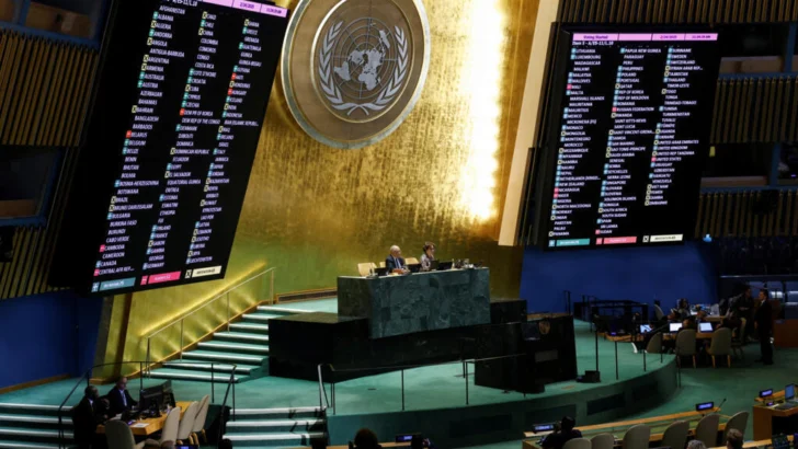 La ONU aprueba una resolución que exige a Rusia que retire inmediatamente sus tropas de Ucrania