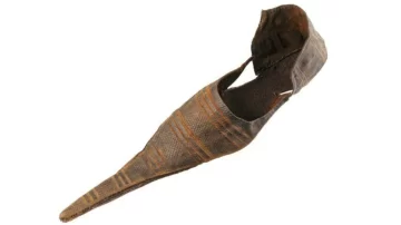 Los 'fálicos' zapatos puntiagudos que causaron escándalo en la Inglaterra medieval