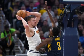 Los Thunder se derriten ante los Wolves y Jokic bate su récord de asistencias