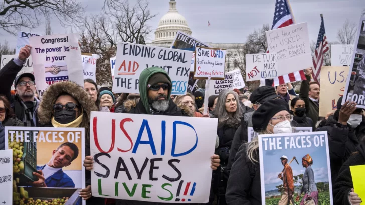 Protestan contra los 'inaceptables' decretos de Trump