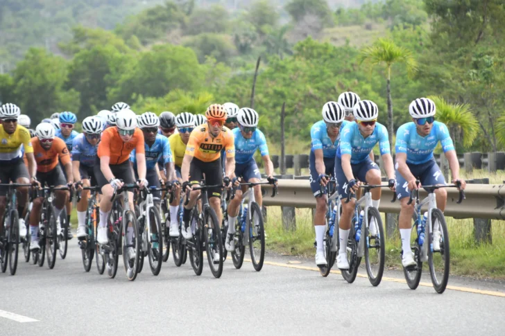 Colombiano Pira, el mejor en escalada III etapa Vuelta Ciclística dominicana