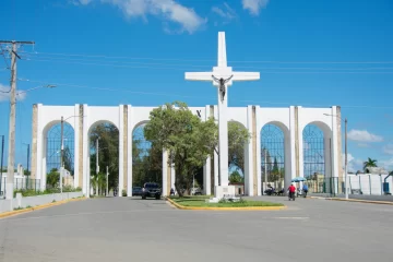 Autoridades del cementerio Cristo Redentor abogan porque los deudos no dejen en el abandono las tumbas y nichos