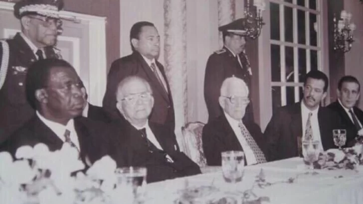 Dr.-Jose-Francisco-Pena-Gomez-el-presidente-Joaquin-Balaguer-el-profresor-Juan-Bosch-y-el-Dr.-Leonel-Fernandez.-728x410